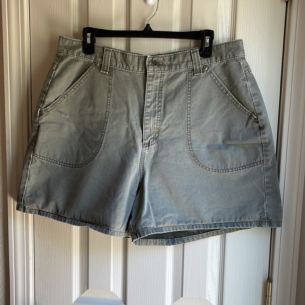 NWOT LEE RIDERS GRAY GREEN SHORTS SZ 18